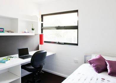Bright private room in Sydney