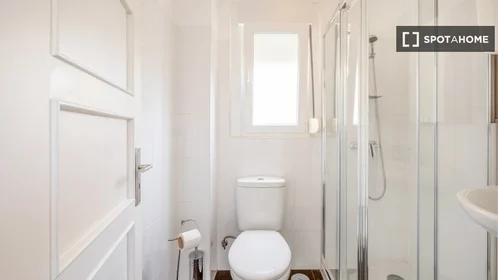 Privatzimmer in der Rua Alves Redol, bild 17 von 19