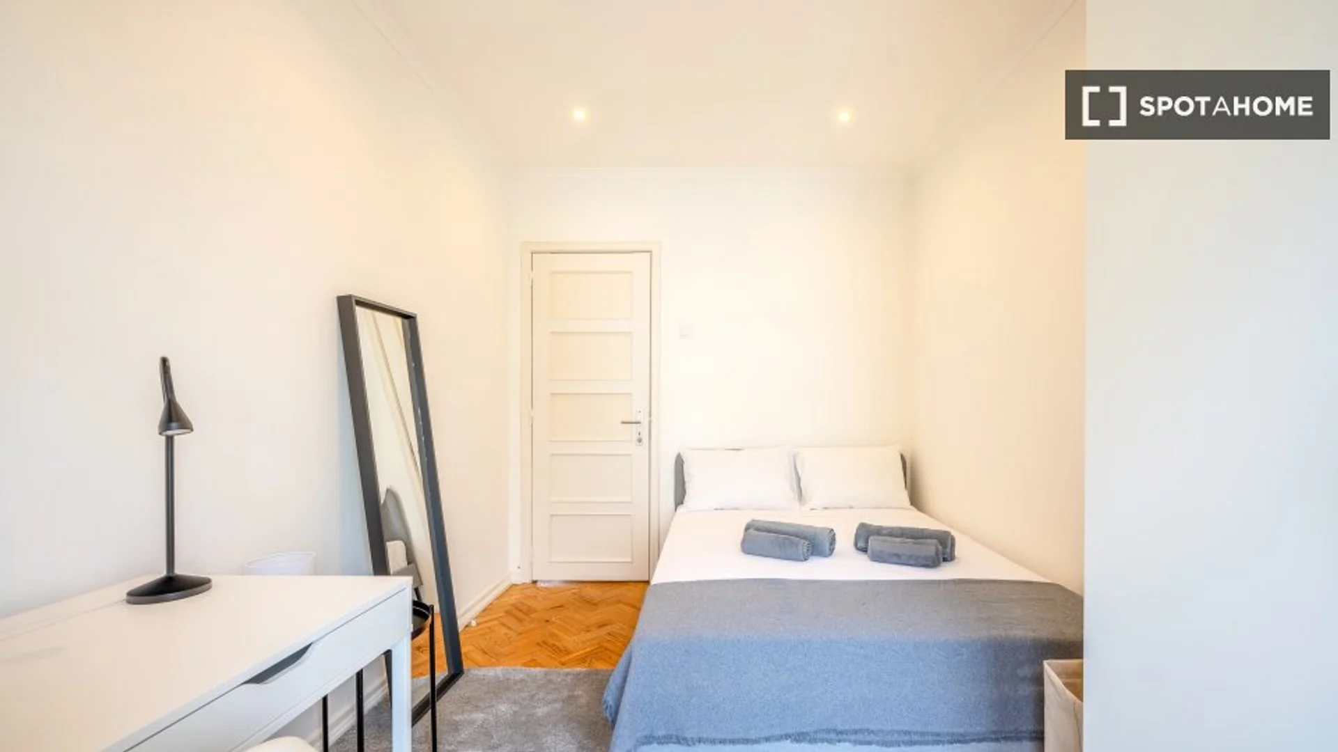 Camera per studenti economica vicino al campus a 