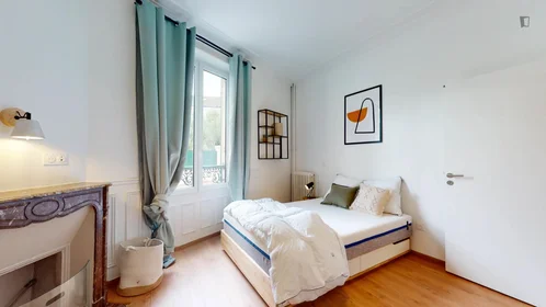 Private room at Rue du Bray, image 1 of 10