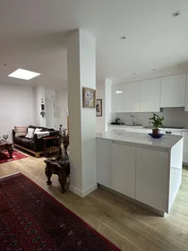 Entire place at Heriz Pasealekua, image 1 of 9