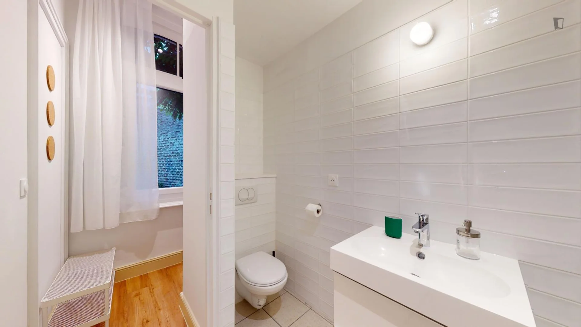 Budget-friendly student room close to campus in 