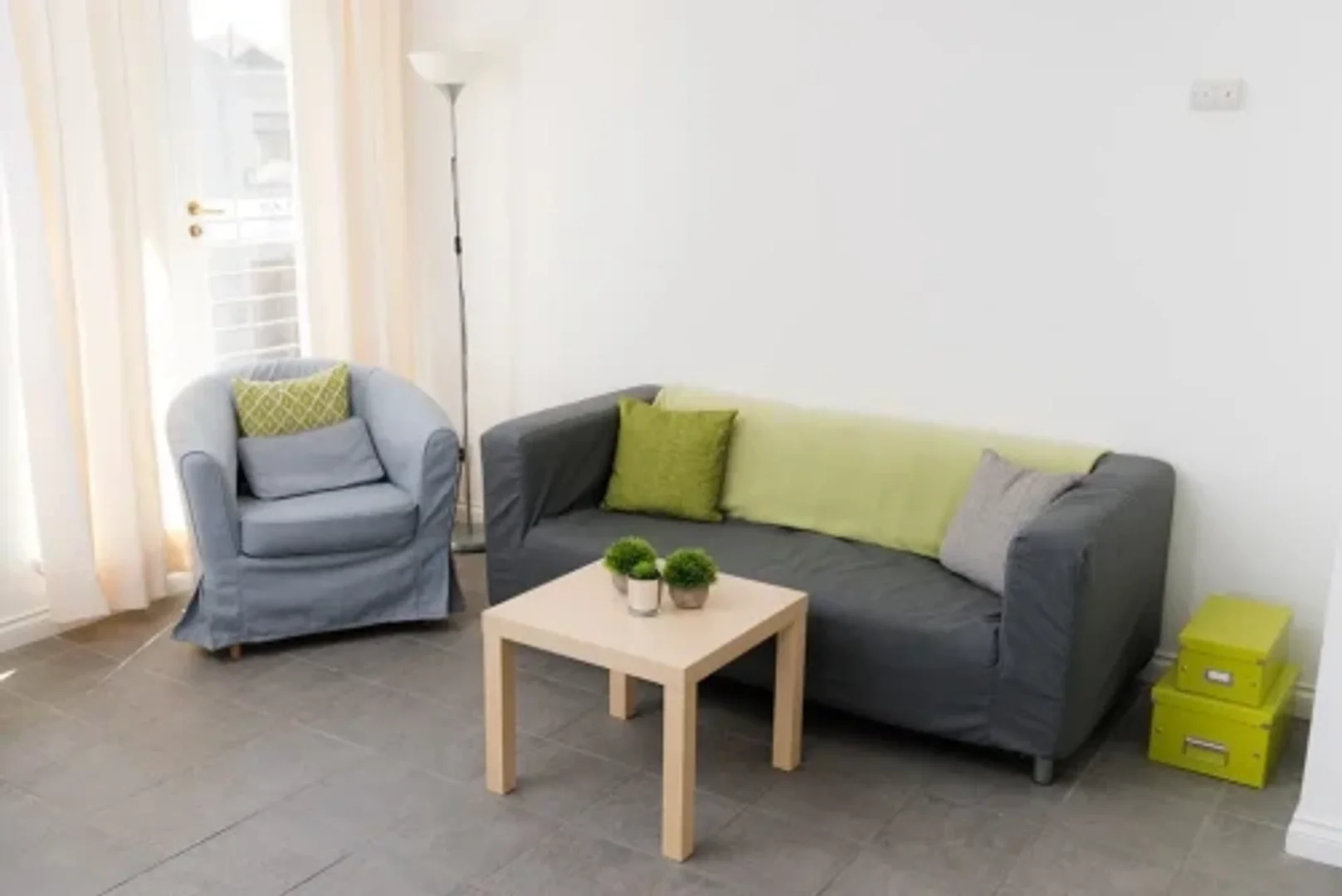 Komfortables und geräumiges Studentenzimmer in 