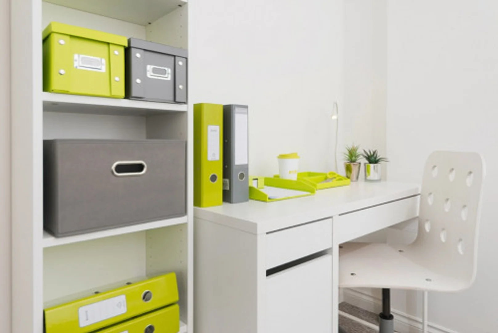 Chambre abordable pour les étudiants avec un bon éclairage dans 