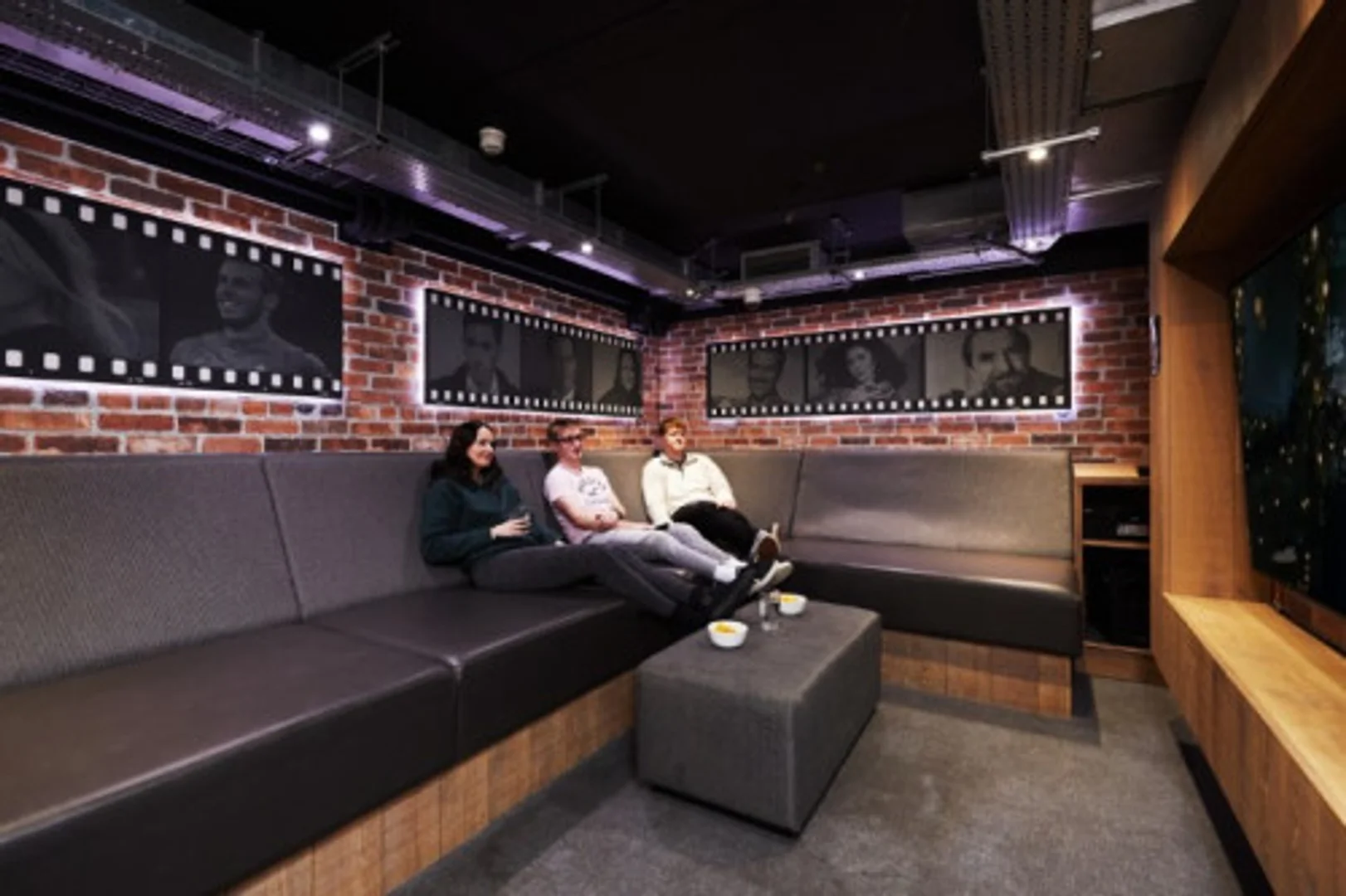 Comfortable and spacious student room in 