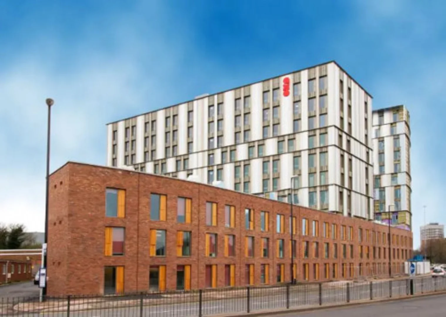 Economical student room with convenient location in 