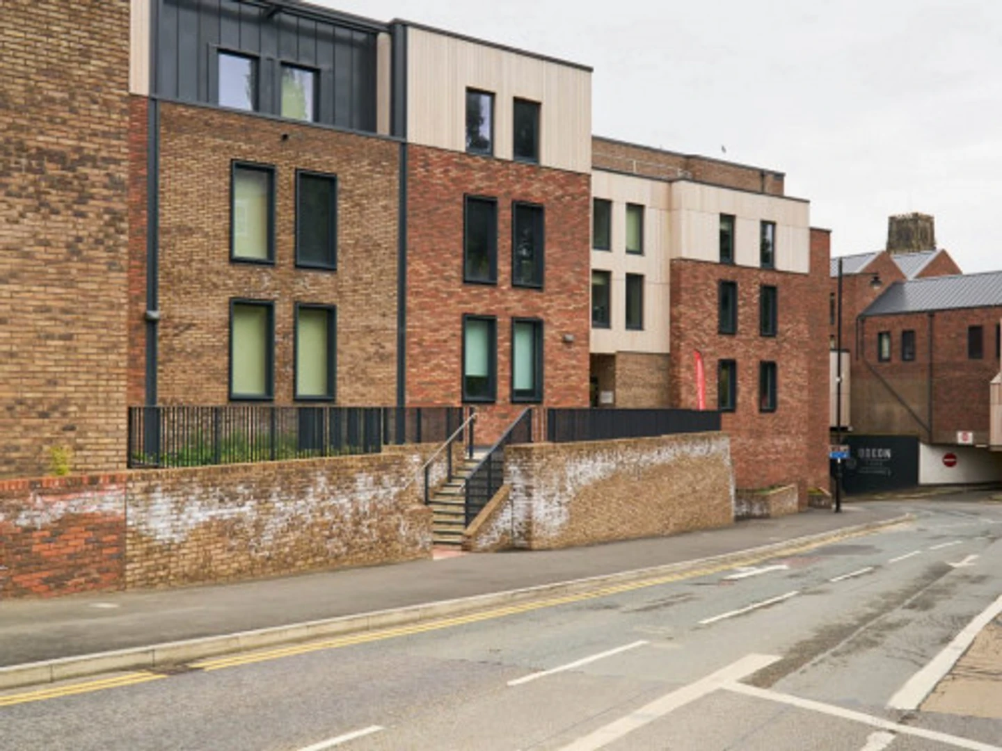 Student-friendly room in  with modern amenities