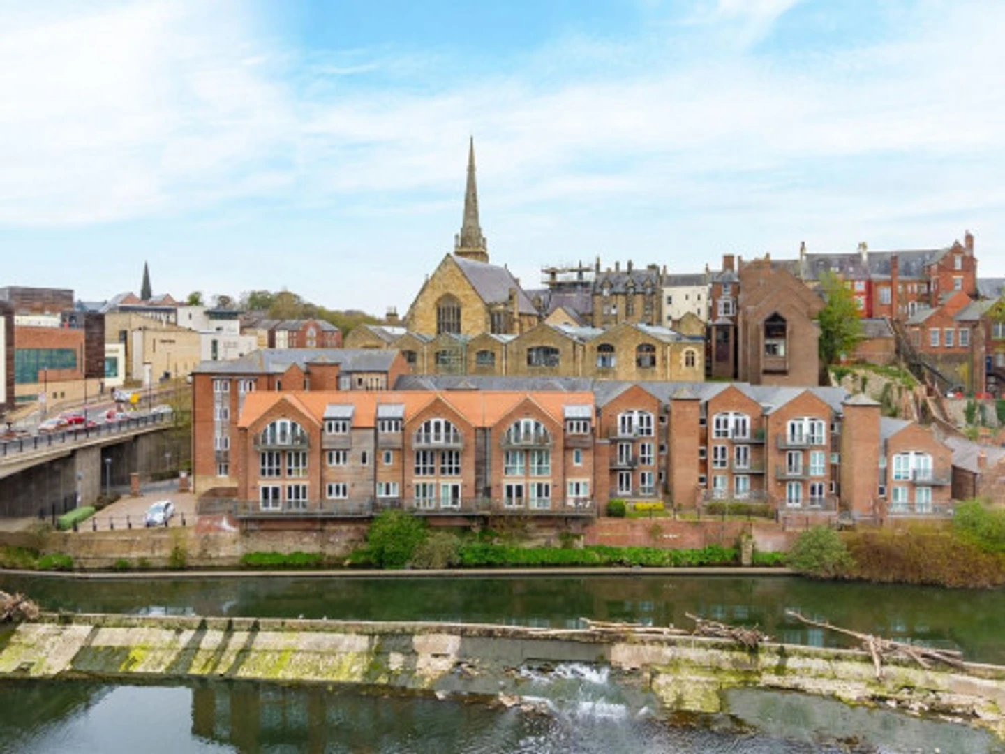 Comfortable and spacious student room in 