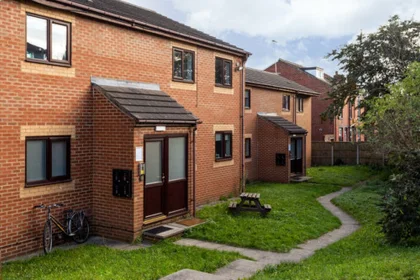 Habitación privada en Thornville Court Leeds LS6 1QW, imagen 1 de 10