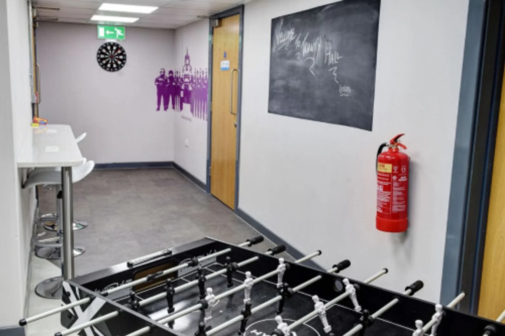 Student-friendly room in  with modern amenities