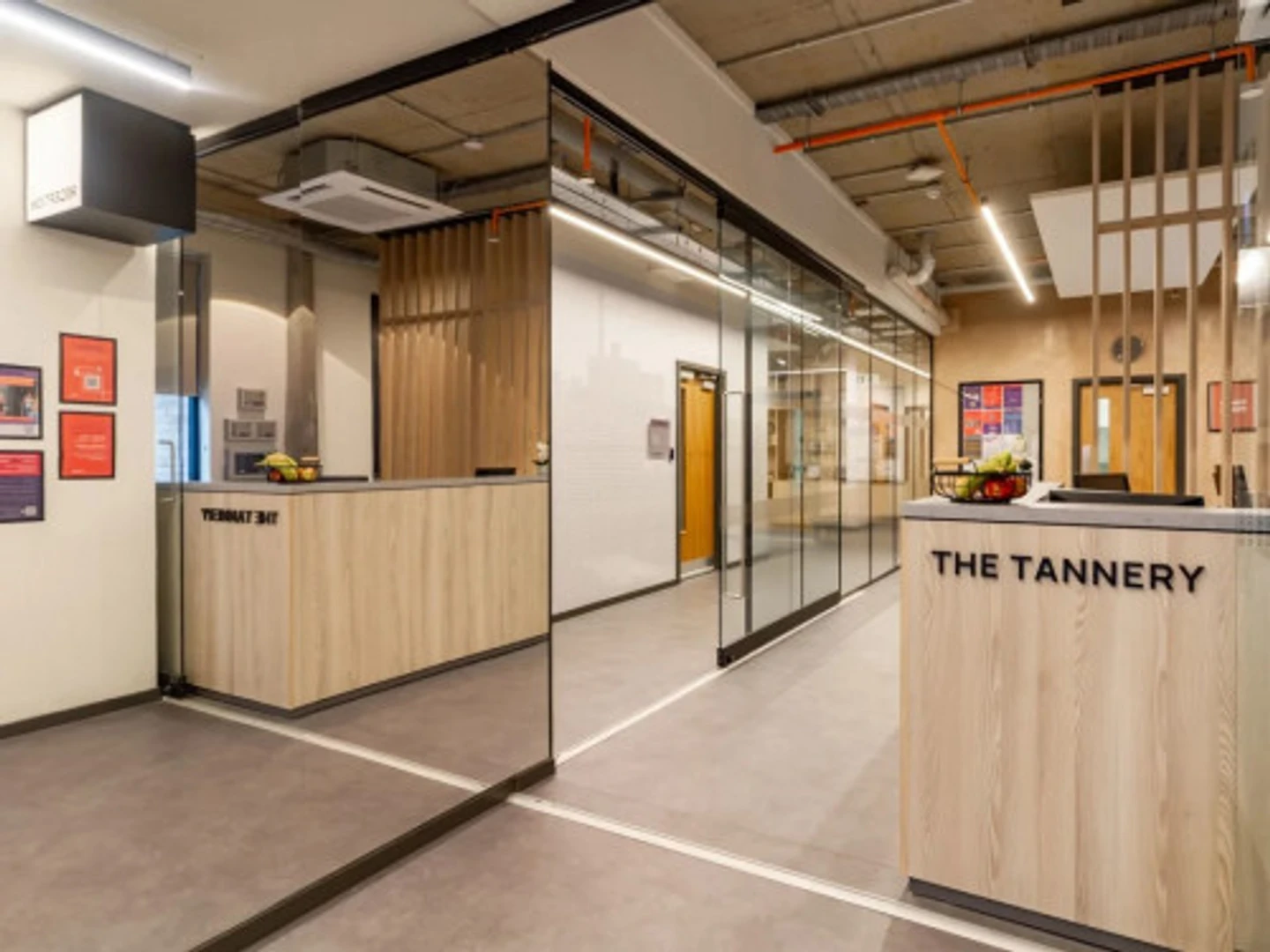 Stanza per studenti luminosa e ariosa con facile accesso all'università a 