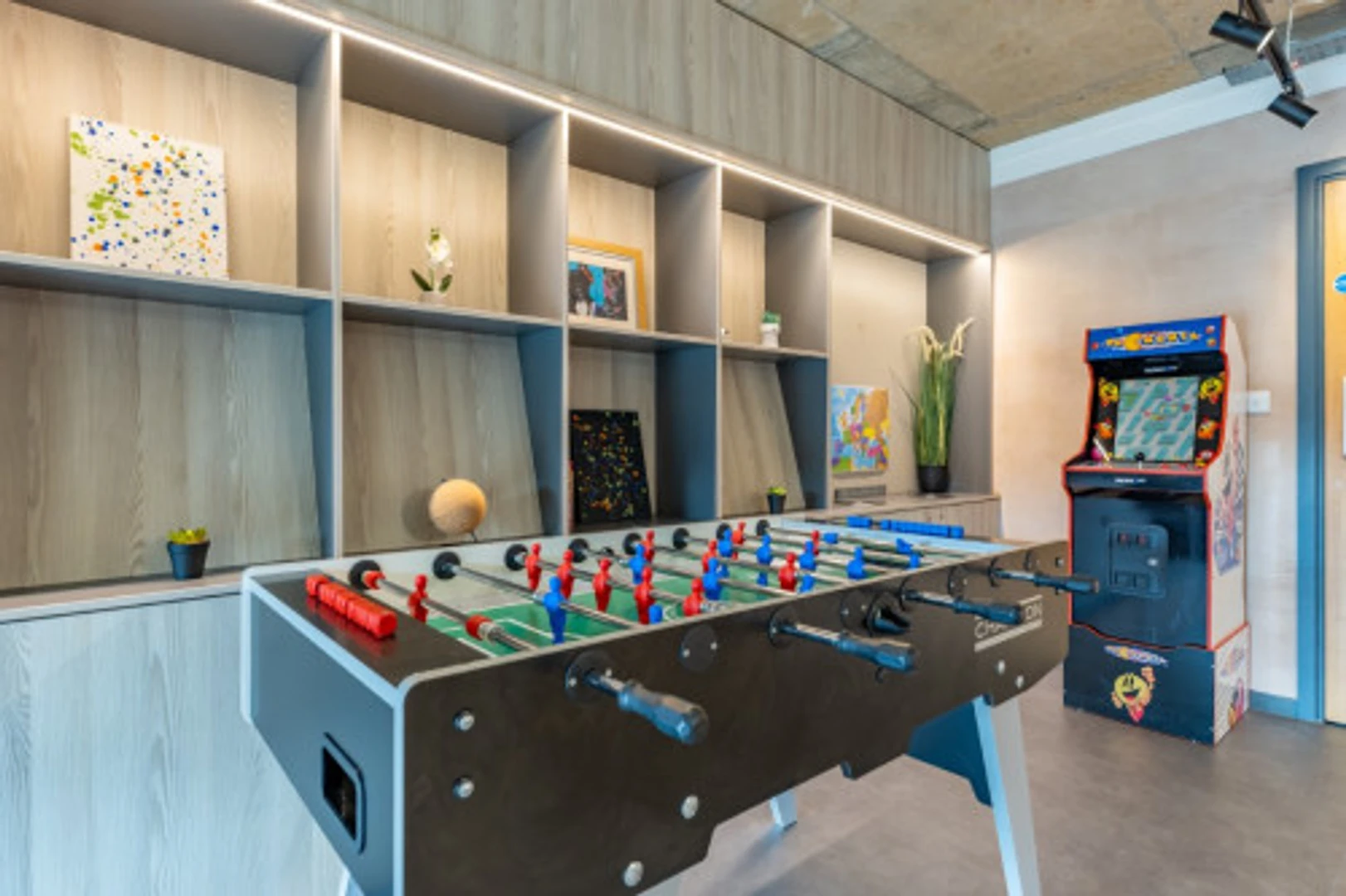 Camera per studenti in  con area studio e servizi in comune