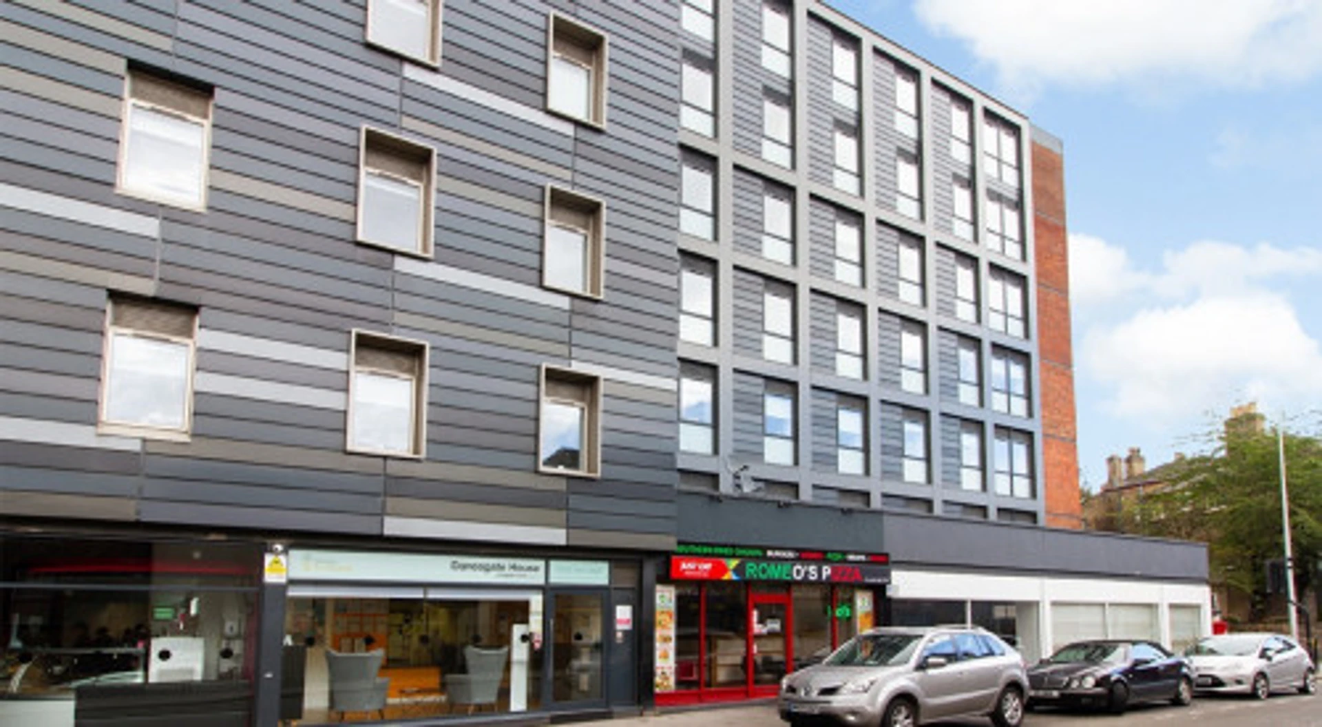 Budget-friendly student room close to campus in 