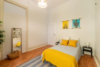 Quarto privado em Rua Almeida e Sousa, imagem 1 de 14