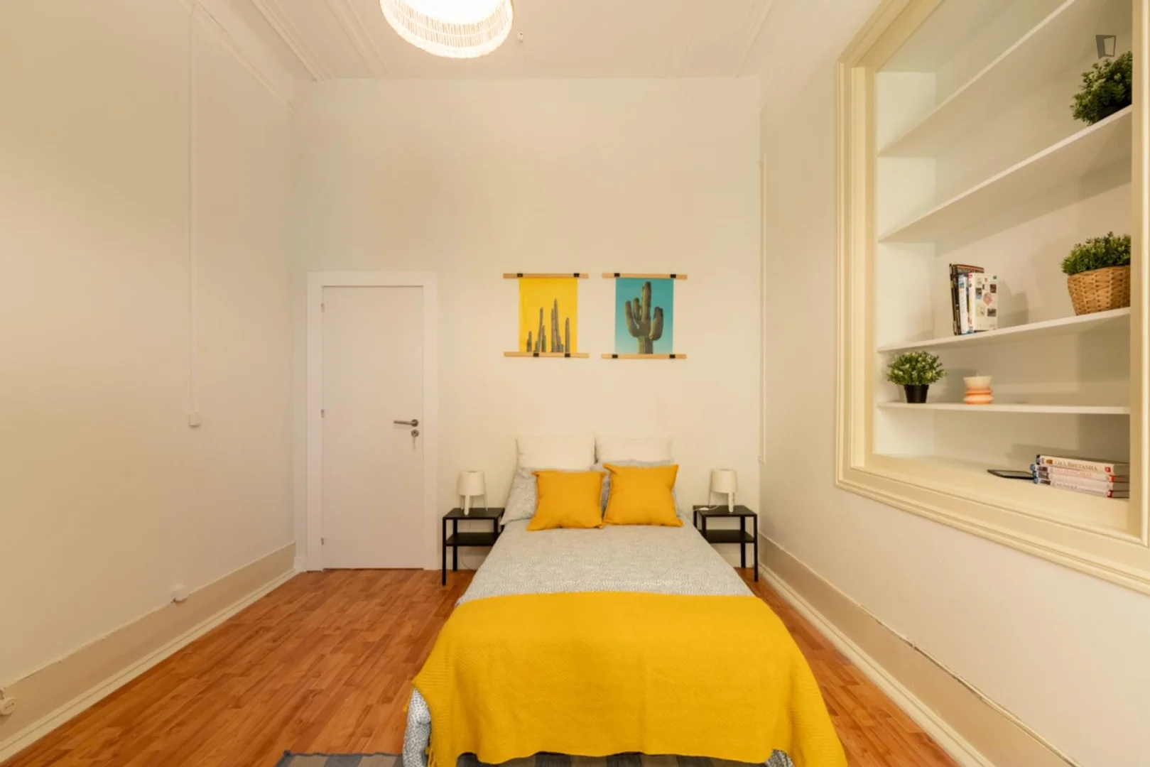 Camera per studenti economica con posizione comoda a 