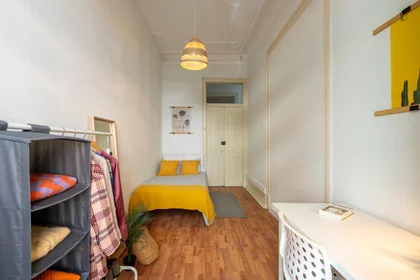 Quarto privado em Rua Almeida e Sousa, imagem 1 de 15