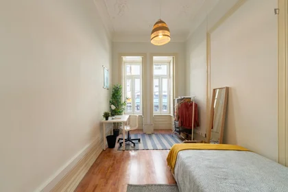 Quarto privado em Rua Almeida e Sousa, imagem 2 de 15