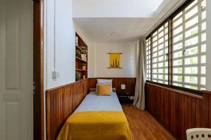 Quarto privado em Rua Almeida e Sousa, imagem 1 de 18