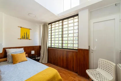 Quarto privado em Rua Almeida e Sousa, imagem 2 de 18