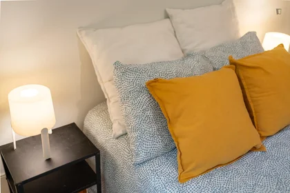 Quarto privado em Rua Almeida e Sousa, imagem 5 de 18