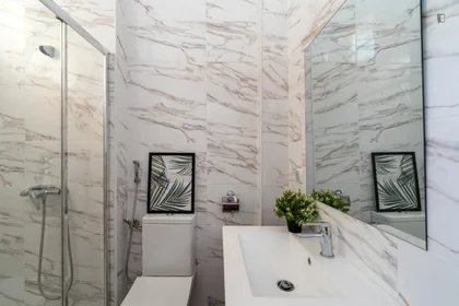 Quarto privado em Rua Almeida e Sousa, imagem 6 de 18