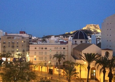Quarto iluminado em Alicante