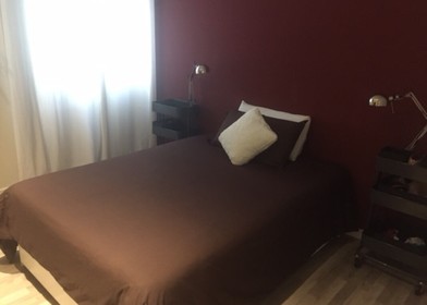 Pokój do wynajęcia z podwójnym łóżkiem w Alicante