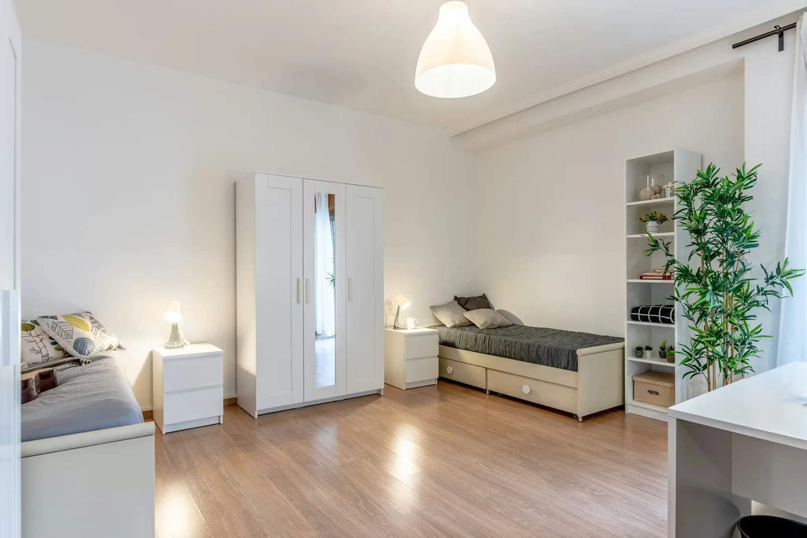 Room for rent in student apartment in , fully furnished