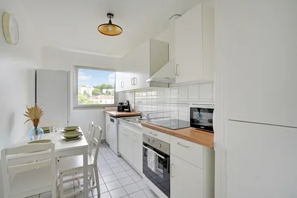 Prywatny pokój Les Chartreux, Issy-les-Moulineaux, obraz 2 8