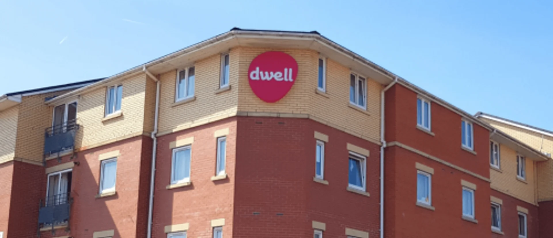 Chambre d'étudiant à  avec espace d'étude et installations communes
