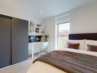 Habitación privada en One London Road Newcastle under Lyme ST5 1LZ, imagen 6 de 20