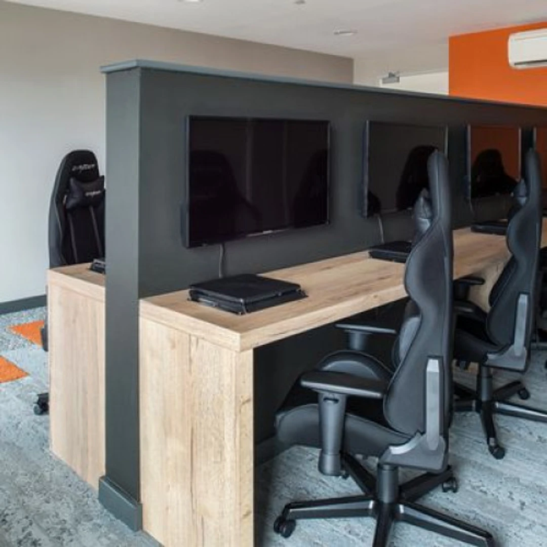 Affordable room for students with ample lighting in 