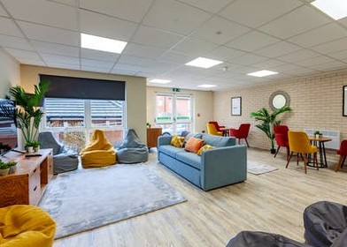 Bright private room in Preston