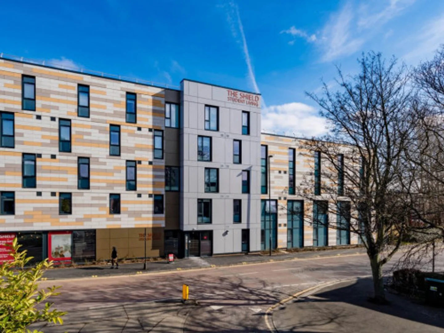 Habitación para estudiantes en  con área de estudio y facilidades compartidas