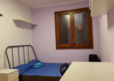 Room for rent with double bed mataro