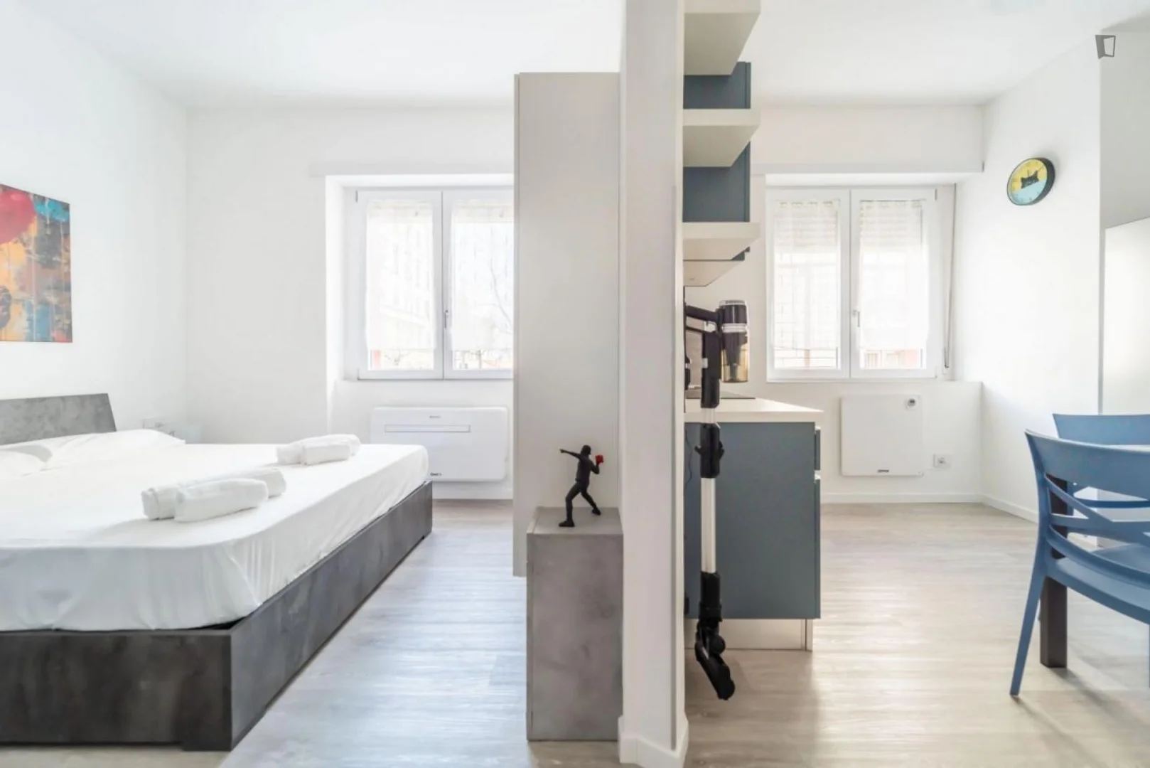 Student-friendly studio with excellent transport links in 