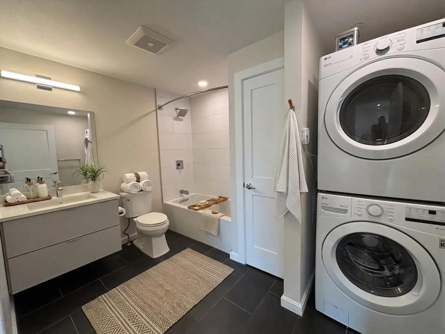 458, Washington St., Unit 301, Brighton, Boston, MA, 02135