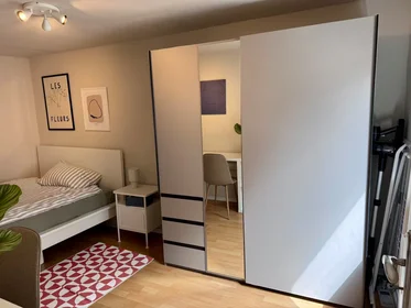 Gesamte Unterkunft in der Körnerstraße, Ehrenfeld, bild 3 von 10