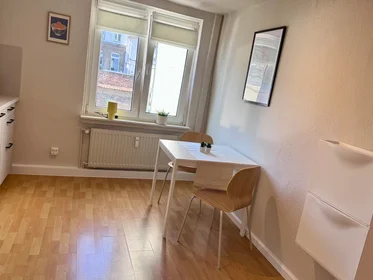 Gesamte Unterkunft in der Körnerstraße, Ehrenfeld, bild 7 von 10