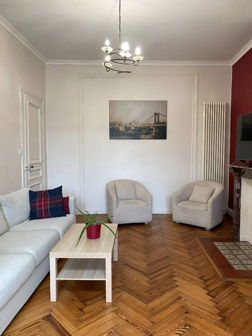 Funktionelles Studentenzimmer perfekt zum Studieren in 
