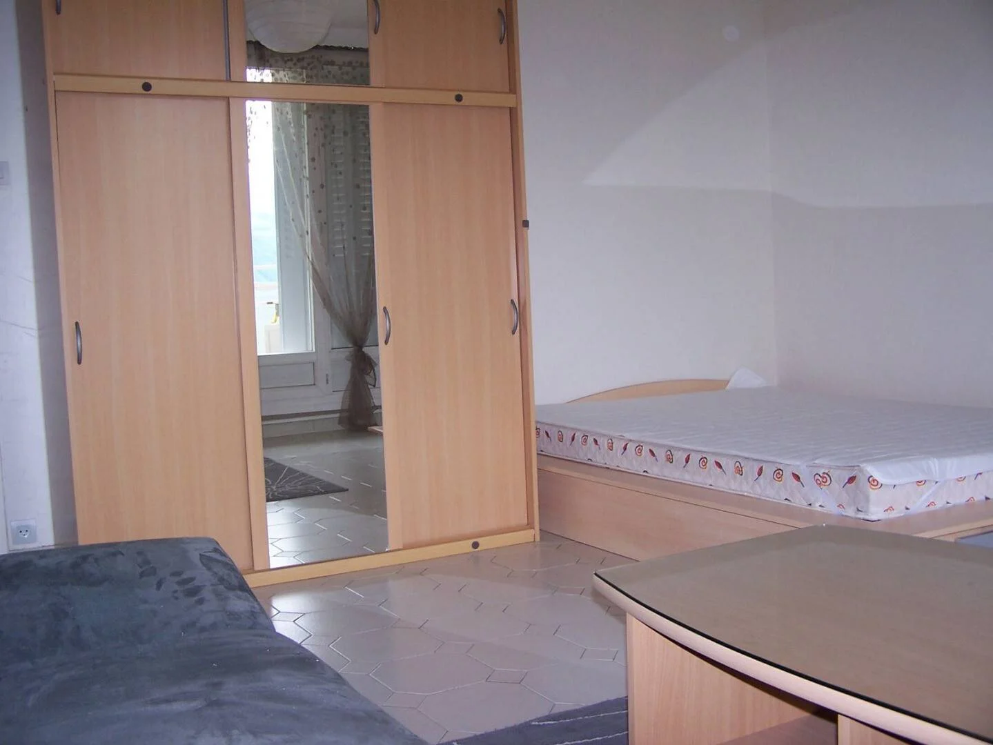 Quarto acolhedor para estudantes disponível em 