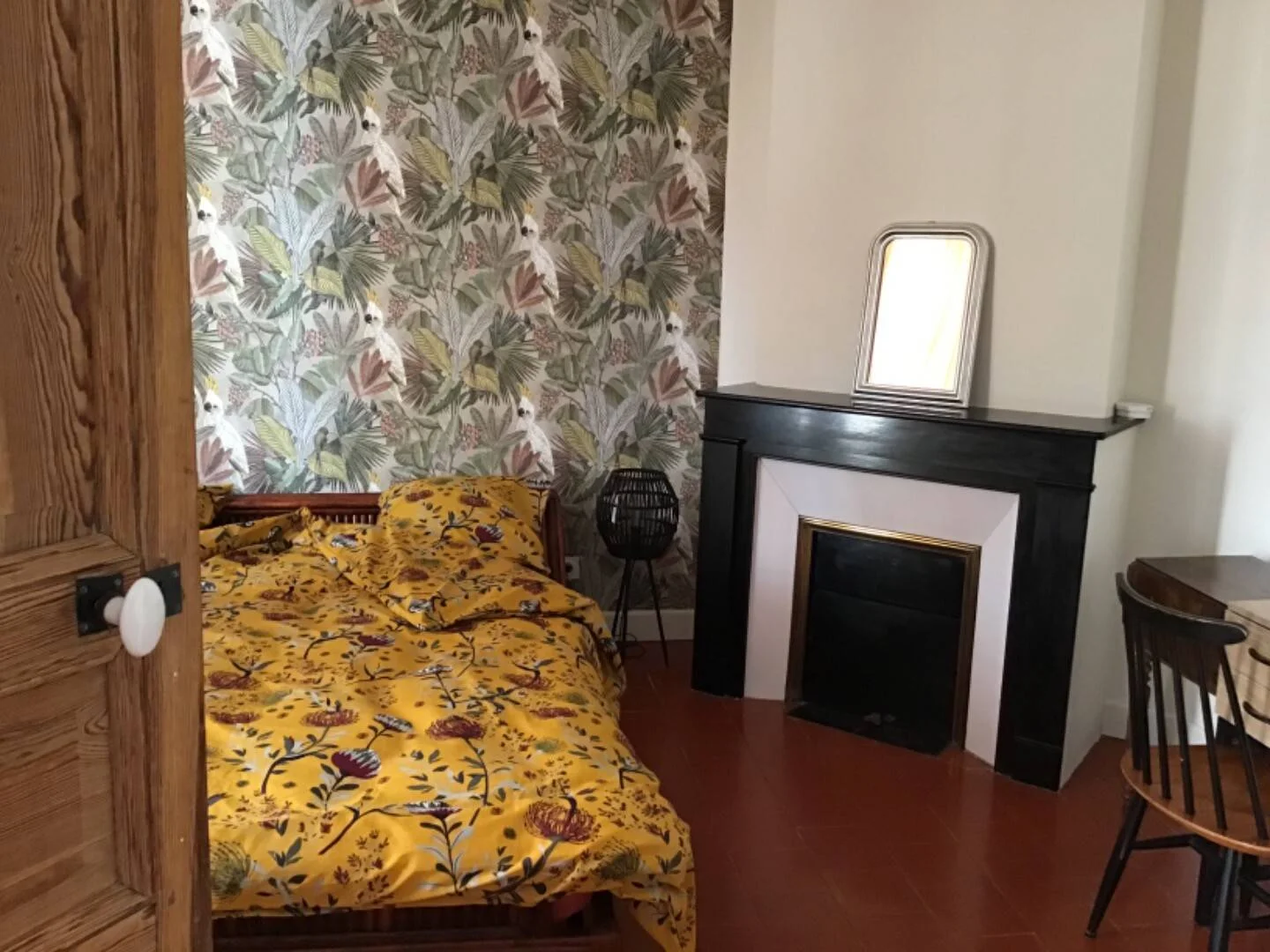 Quarto de estudante económico com localização conveniente em 