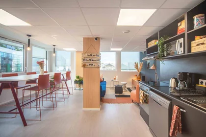 Habitación privada en residencia en Tours, 37000, imagen 2 de 6
