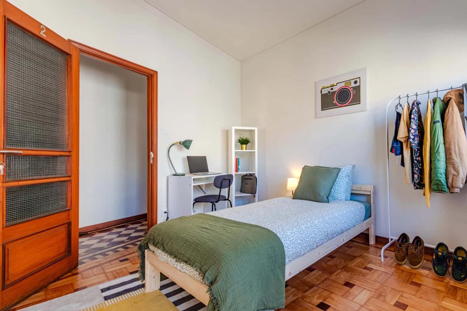 Cozy room for students available in