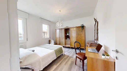 Chambre privée à Via Buie, 20, 35135 Padova PD, Italy, image 1 de 10