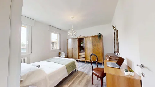 Habitación privada en Via Buie, 20, 35135 Padova PD, Italy, imagen 2 de 17