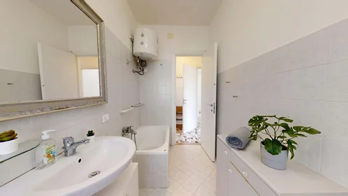 Habitación privada en Via Buie, 20, 35135 Padova PD, Italy, imagen 15 de 17