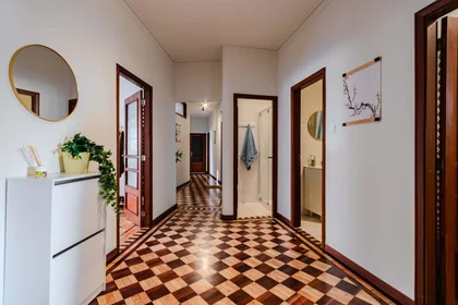 Private room at R. João de Oliveira Ramos 7, 4000-099 Porto, Portugal, image 6 of 29