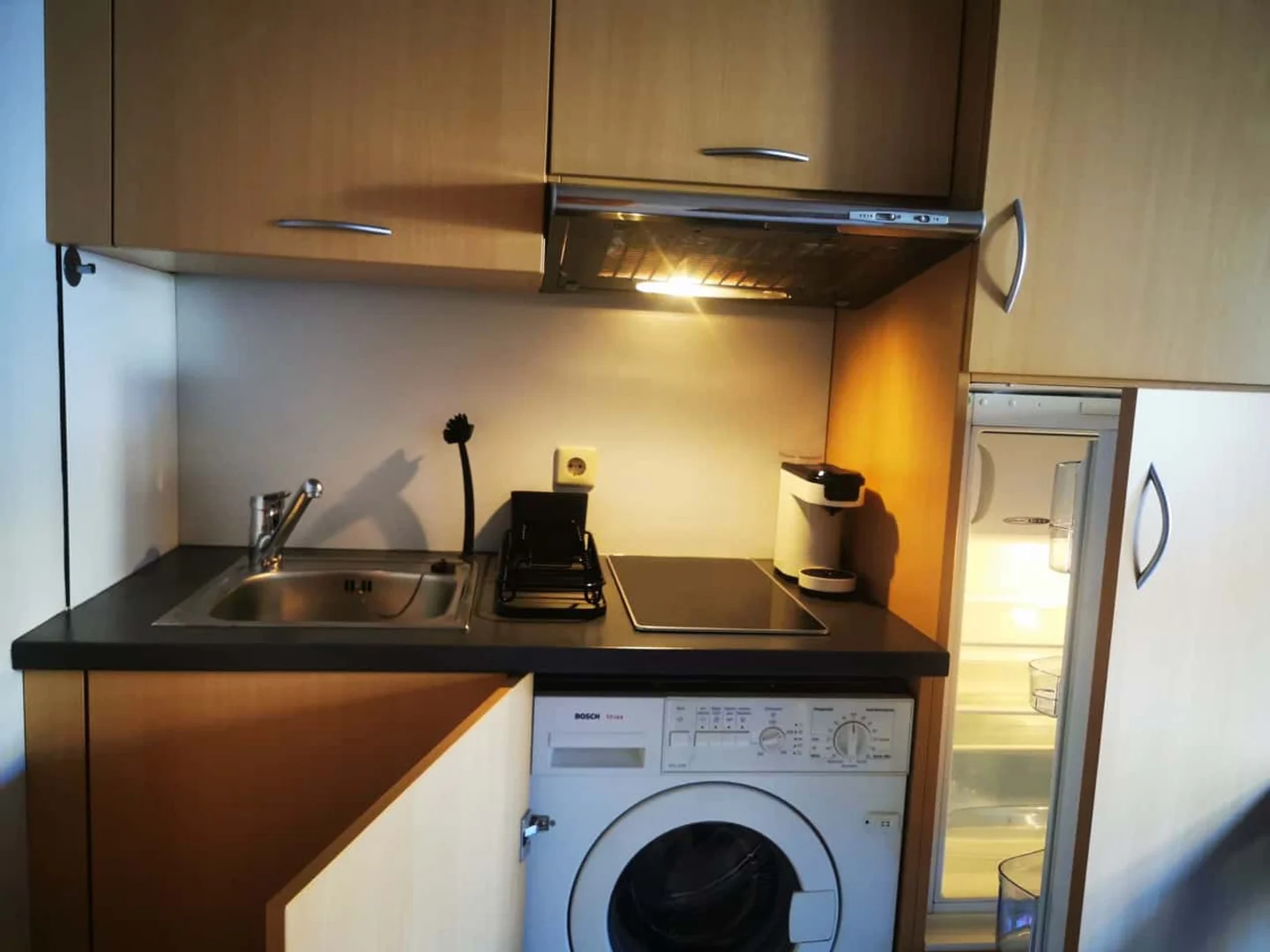 Habitación para estudiantes en  con área de estudio y facilidades compartidas