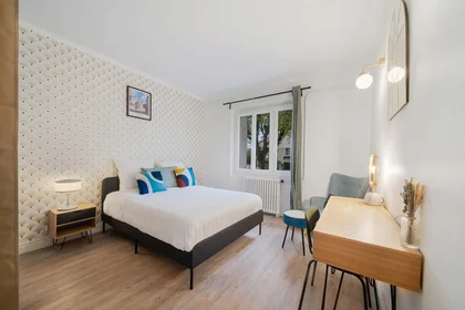 Entire apartment at 2 Bd Alexandre 1er de Yougoslavie, 21000 Dijon, France, image 8 of 12